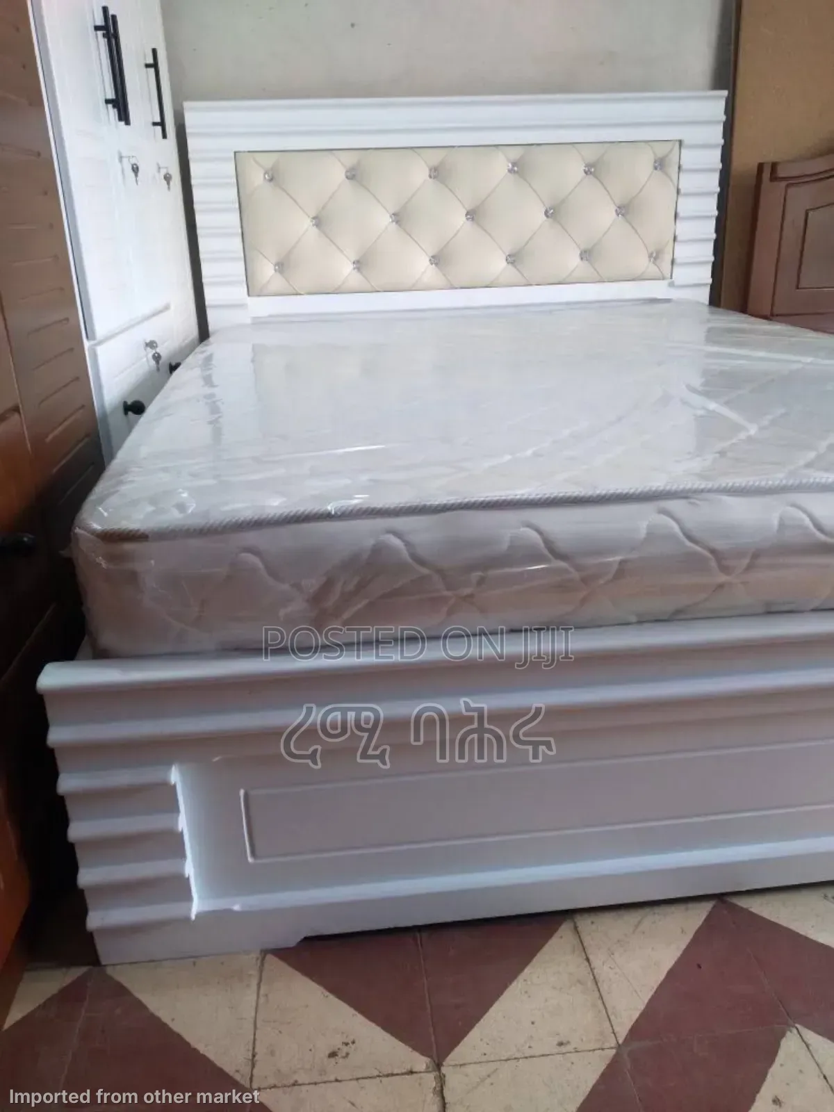 150 Brand New Beddddd Its White