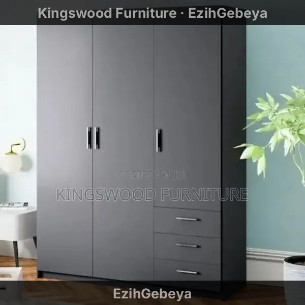 Wardrobe 3 P30 C1050