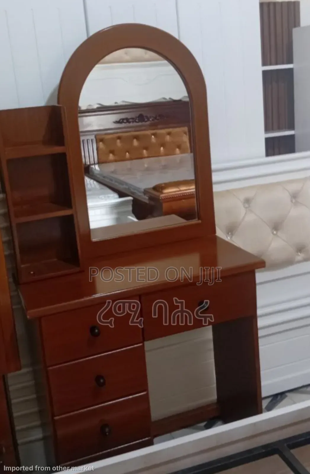 Dresssing Table